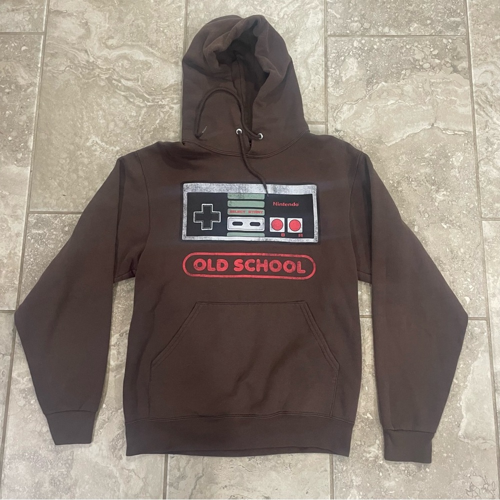 NINTENDO OLD SCHOOL PULLOVER HOODY BROWN COLOR SZ S
